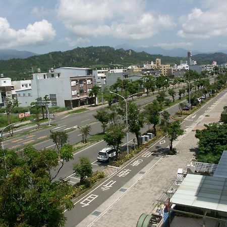 I Star Bed And Breakfast Taitung Экстерьер фото